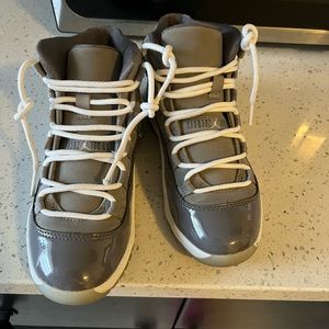 Jordan 11 Cool Grays **NO BOX**
